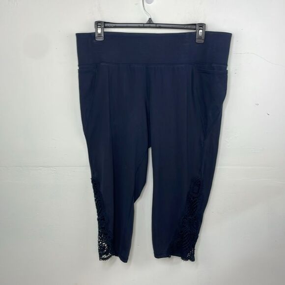 Lane Bryant Livi Leggings Crop Dark Blue Embroidered sides size 22/24 - Picture 1 of 15